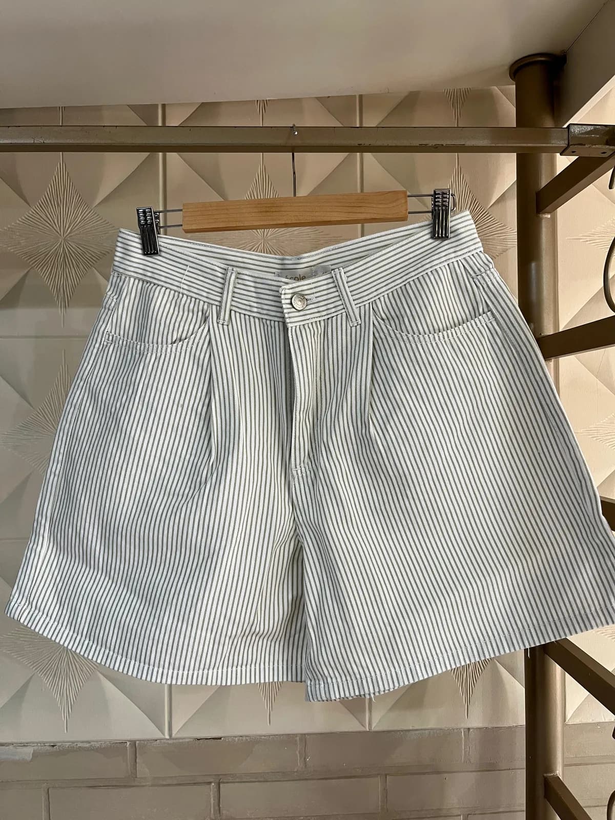 Bermuda de jeans rayada
